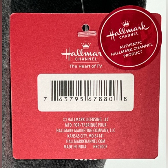 NWT Relaxed Fit Hallmark Channel On, All My Worries Gone! T-Shirt - Picture 9 of 9